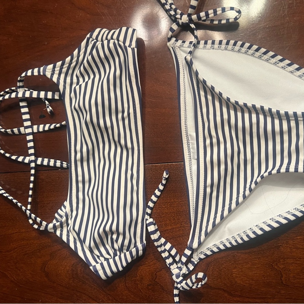 Xhilaration bikin size xs - Picture 2 of 5